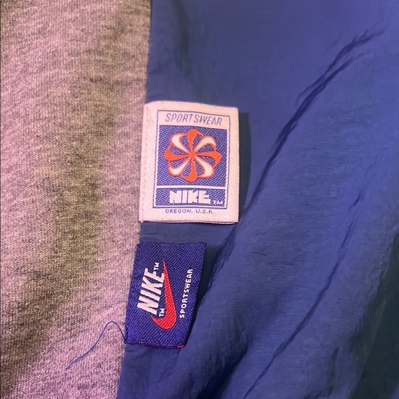 Vintage Nike Icon Clash Windbreaker Hoodie - Picture 2 of 7